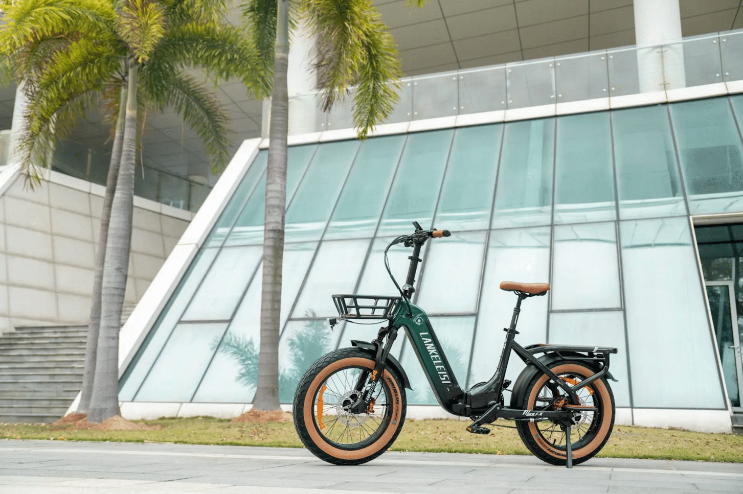 les villes évoluent dans le bon sens. De plus en plus de pistes cyclables, des zones à vitesse réduite, des parkings sécurisés pour vélos. les villes évoluent dans le bon sens. De plus en plus de pistes cyclables, des zones à vitesse réduite, des parkings sécurisés pour vélos.