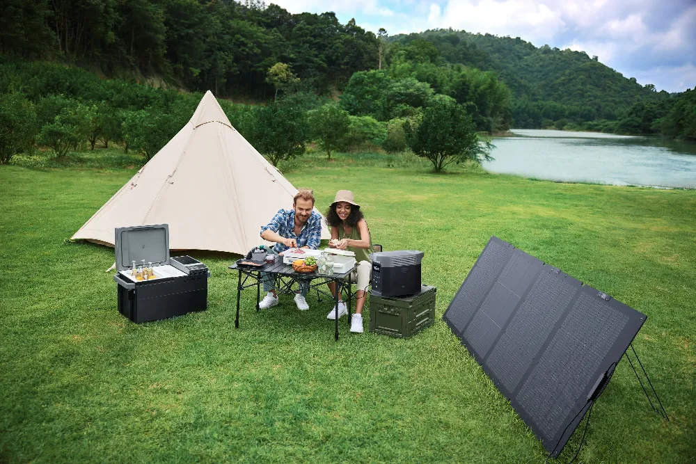 Le panneau solaire double face NextGen 220W est conçu pour être léger, chaque panneau ne pesant que plus de 7 kg Le panneau solaire double face NextGen 220W est conçu pour être léger, chaque panneau ne pesant que plus de 7 kg