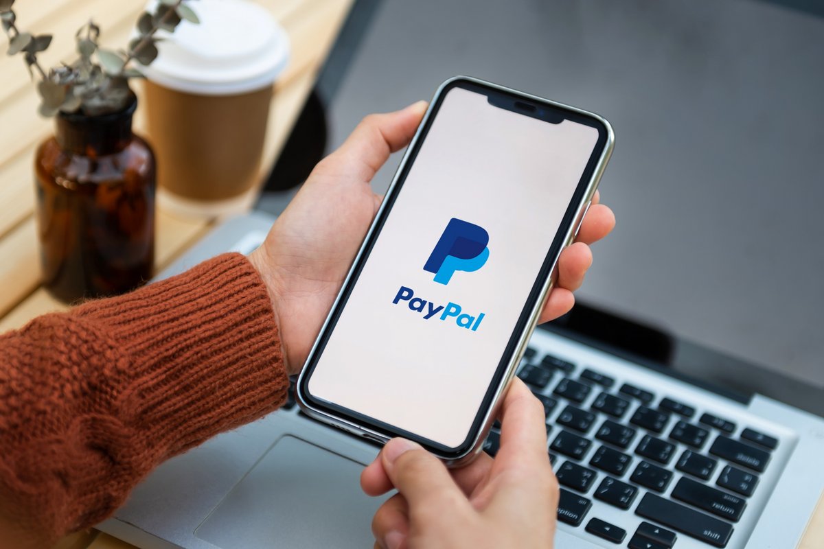 Si PayPal était un super-héros, il aurait sa propre série de comics pour sauver votre argent. Si PayPal était un super-héros, il aurait sa propre série de comics pour sauver votre argent.