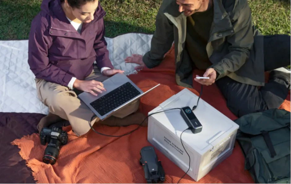 Toutes les batteries externes ne sont pas compatibles avec tous les smartphones ou tablettes. Les modèles Apple peuvent nécessiter un câble certifié MFi, tandis que certains appareils Android requièrent des câbles USB-C spécifiques. Toutes les batteries externes ne sont pas compatibles avec tous les smartphones ou tablettes. Les modèles Apple peuvent nécessiter un câble certifié MFi, tandis que certains appareils Android requièrent des câbles USB-C spécifiques.