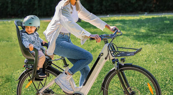Vélo électrique pour senior : confort, sécurité et mobilité avec Fiido