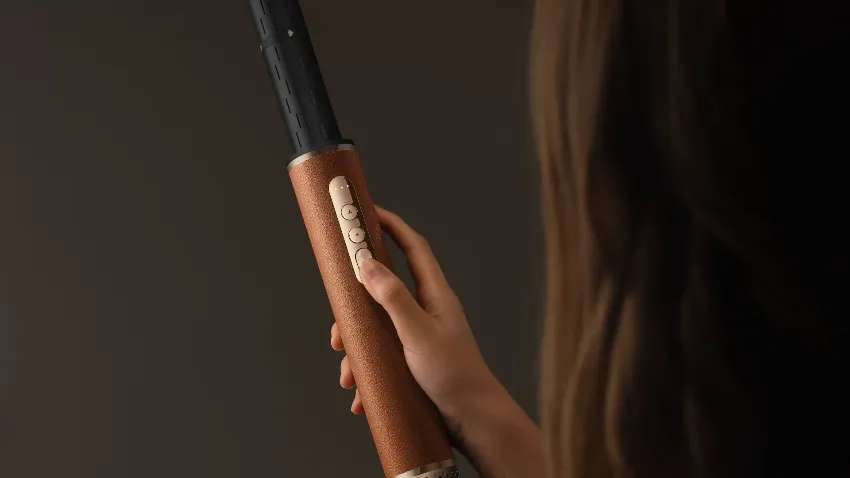 Le coiffage fréquent peut abîmer les cheveux, d’où l’importance des fonctions de protection. Le coiffage fréquent peut abîmer les cheveux, d’où l’importance des fonctions de protection.