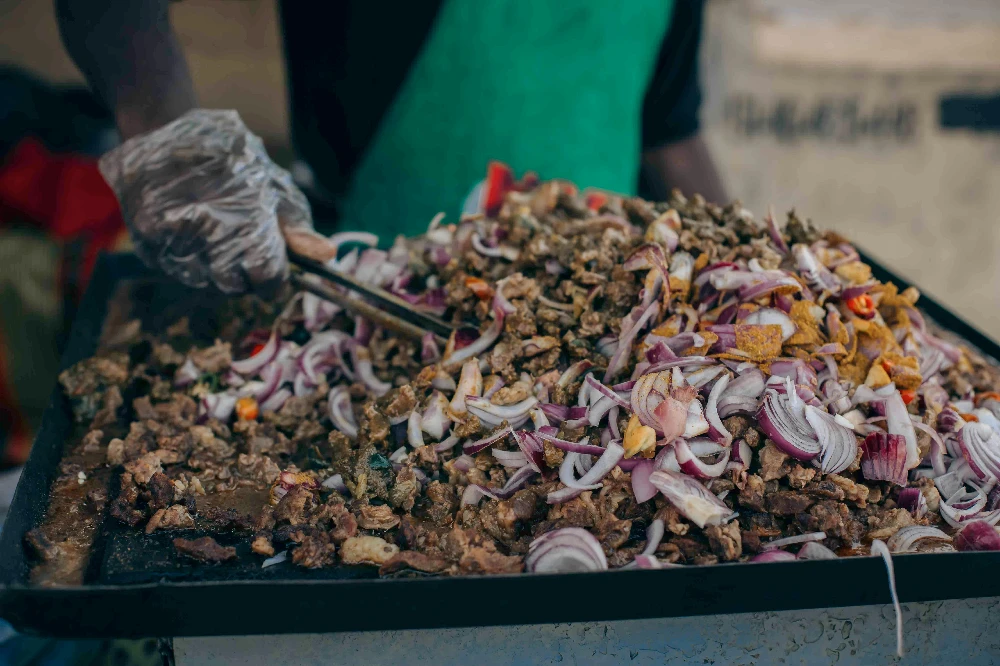 La cuisine djiboutienne ne ressemble à rien de ce qu'on pourrait imaginer de l'extérieur. La cuisine djiboutienne ne ressemble à rien de ce qu'on pourrait imaginer de l'extérieur.